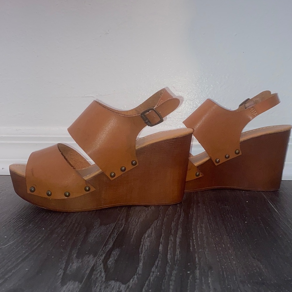 Madden Girl wedges
